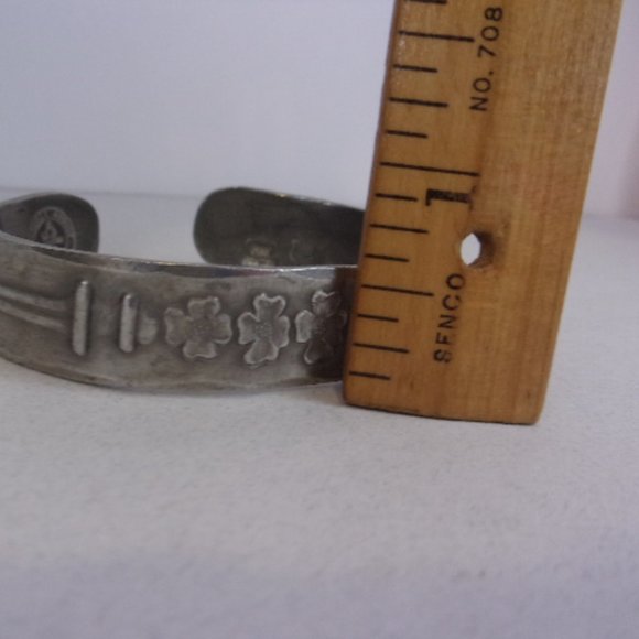 Wendell August Forge Pewter Dogwood Cuff Bracelet - Picture 8 of 8